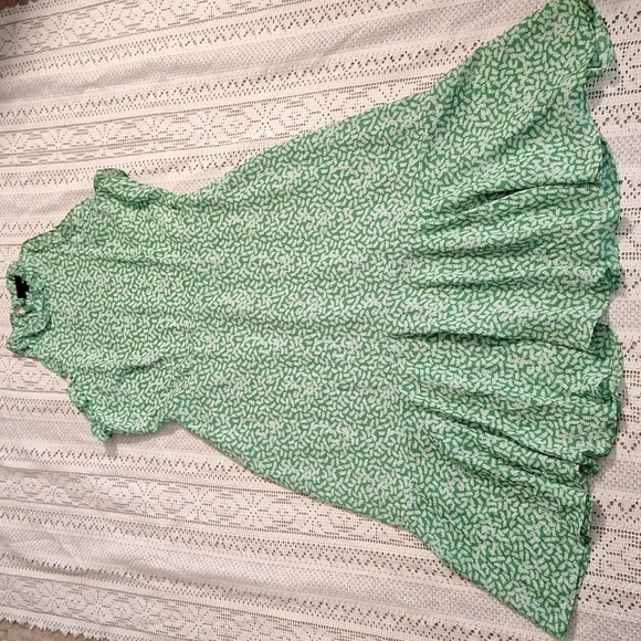 Who What Wear Sleeveless Green Floral Midi Halter Dress Green Leaf - Picture 3 of 9